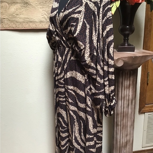 Gee Loretta Leopard Print Dress - Picture 11 of 12